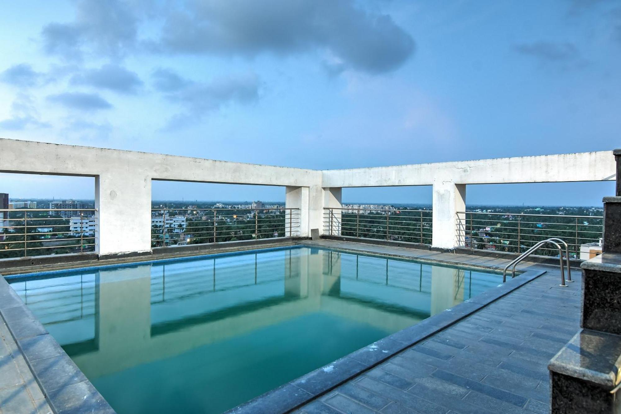 Hotel Urban Asia Kolkata Exterior photo